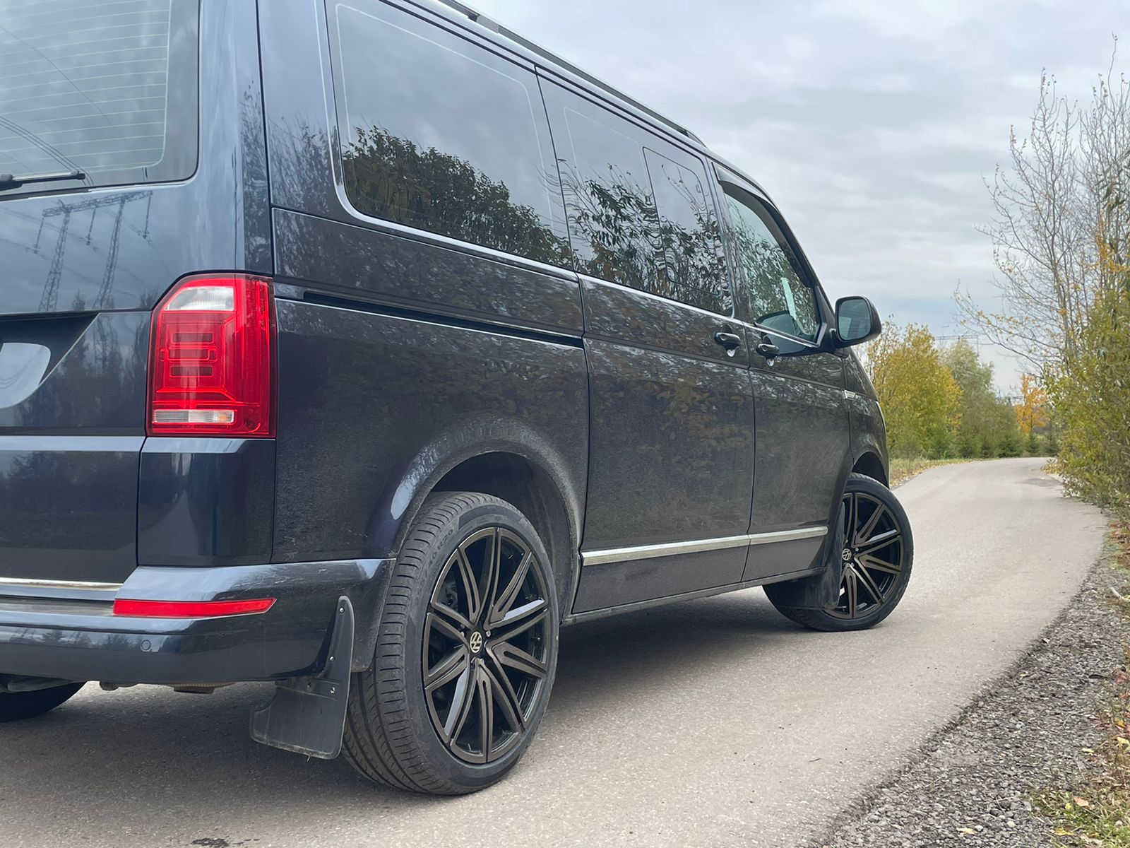 VW Multivan на 20" кованых дисках нашего производства фото 1